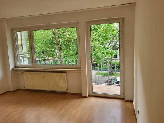 Zentral gelegene 3-Zimmer-Wohnung mit Balkon in Wiesbaden
