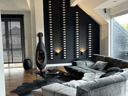 Exklusive, geräumige 3-Zimmer-Penthouse-Wohnung mit 2 Terrassen und Einbauküche in Kaarst
