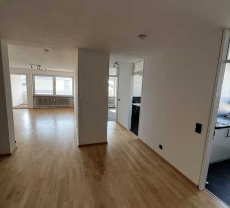 Helle 2 1/2 Zimmer Wohnung in Sindelfingen Maichingen zur Miete