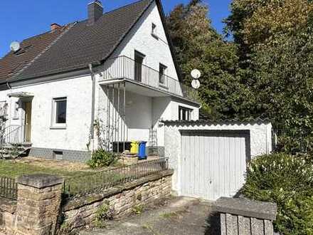 Schöne Doppelhaushälfte - Mitten in der Stadt und doch im Grünen