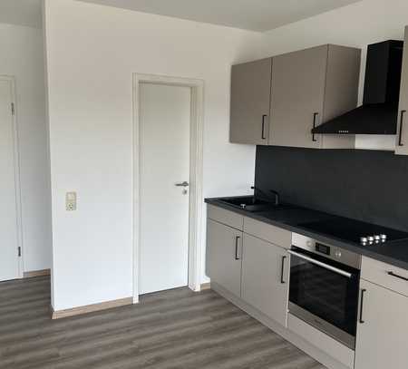 Schöne und vollständig renovierte 1-Raum-EG-Wohnung mit Einbauküche in Montabaur