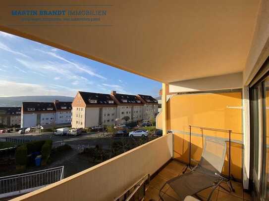 Sonniges 1 Zimmer Appartement mit Einbauküche und Balkon
mit traumhaften Blick auf Niedernhausen !!