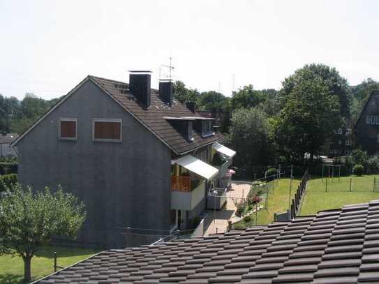 3,5-Zimmer-Erdgeschosswohnung mit gehobener Innenausstattung mit Balkon in Hattingen