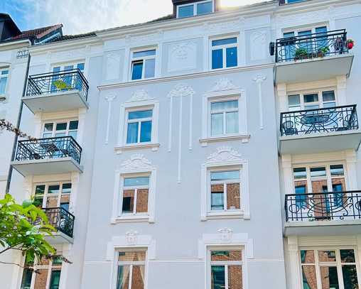 von privat: klassische Altbauwohnung Barmbek/Süd mit Balkon