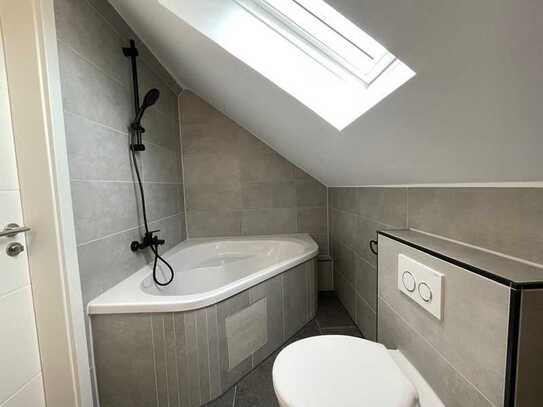 NEU SANIERT - Loggia - BESTE LAGE - OHNE PROVISION!