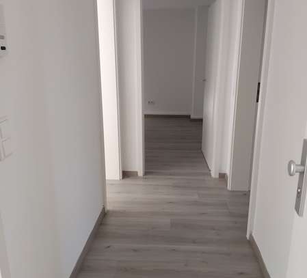 Traumhaft schöne komplett sanierte 2 Zimmer DG Wohnung in Gelsenkirchen zu vermieten!!!