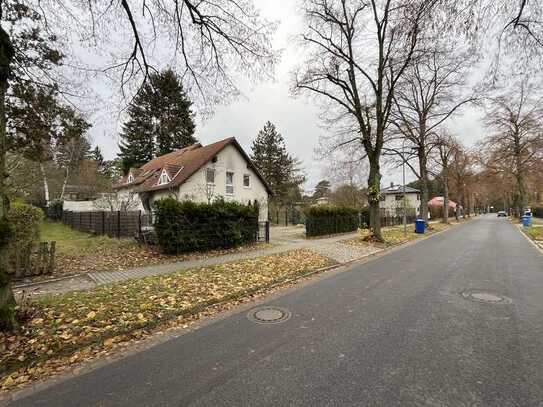 90er Jahre Charme trifft moderne Lage – Mehrfamilienhaus in Wassernähe zu verkaufen