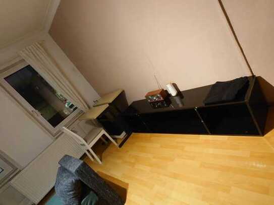 Möbliertes Zimmer in einer 4er WG Stuttgart-Mitte