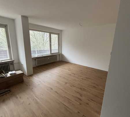 Helle 3-Zimmer-Wohnung mit Blick auf den Bürgerpark – Top-renoviert und großzügig geschnitten