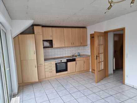 Provisionsfreie 2-Zimmer Eigentumswohnung im Dachgeschoss mit Balkon