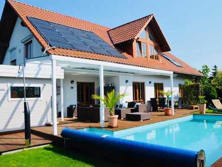 Exklusives Einfamilienhaus in bevorzugter Lage mit Pool, Sauna und 238m²-Wohnfläche!
