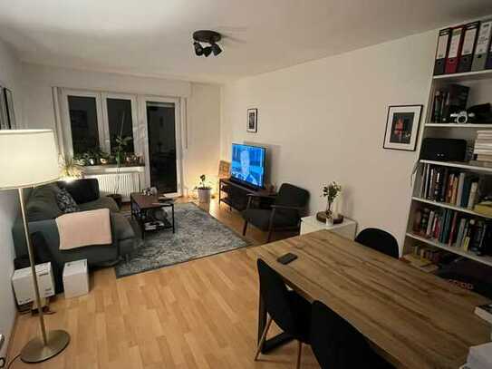 Stilvolle, modernisierte 2-Zimmer-Wohnung mit Einbauküche in Mannheim