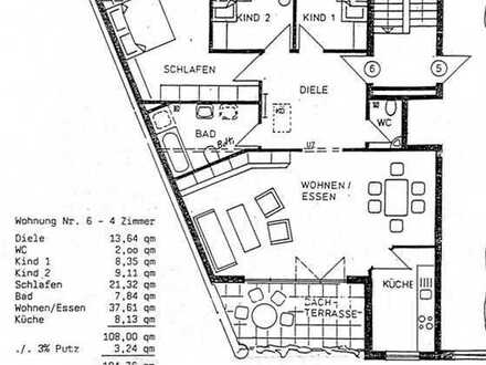 Geschmackvolle Wohnung mit vier Zimmern sowie Balkon und EBK in Ulm