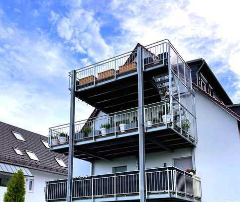 Super schöne 2 Zi-DG Wohnung (ca. 67 m²) mit großem Balkon, EBK, KFZ Stellplatz etc.