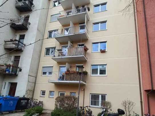 Au - Gemütliche 2-Zimmer Wohnung mit 2 Balkonen, 3. OG ohne Lift