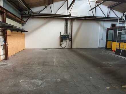 182 m² Hallenfläche mit Büro und Sozialräumen, sowie Rangierfläche zu vermieten