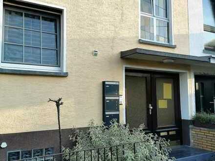 Schöne ruhig gelegene 2-Zimmer-Wohnung mit Balkon und EBK in Weinheim-West