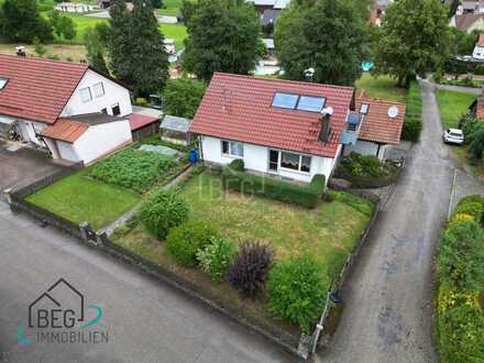 *Provisionsfrei* Naturverbundenes Wohnen: 
Charmantes Einfamilienhaus mit großem Garten