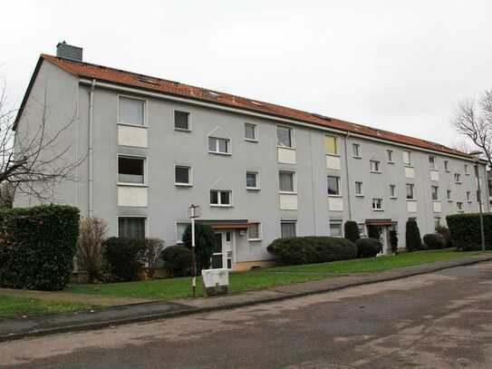Exklusive 2-Zimmer-Wohnung mit Balkon und Einbauküche in Zündorf
