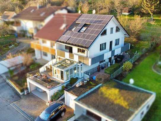 Ruhige sonnige Doppelhaushälfte in begehrter Lage von Staufen zu verkaufen.