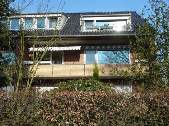 Schöne Wohnung mit drei Zimmern sowie Balkon in Meerbusch/Büderich