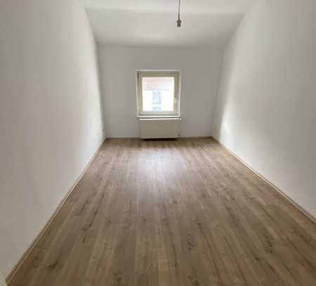 Single-Appartement im Dachgeschoss, nähe Helios-Klinik