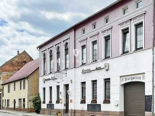 Hotel mit Gastronomie & DG-Wohnung, Nachbargrundstück mit Platz zur Erweiterung & Parken