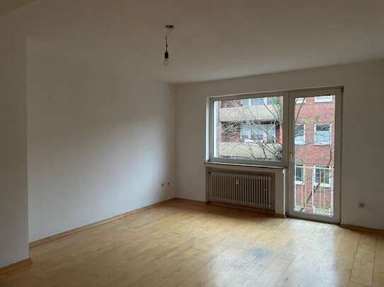 3-Zimmer-Wohnung mit Balkon und EBK von Privat