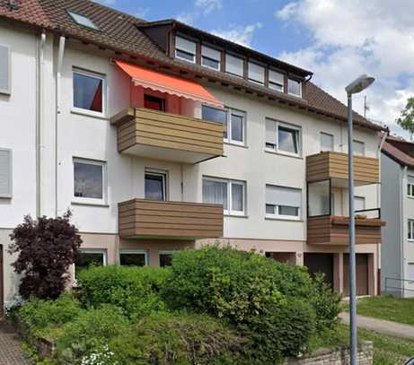 Gemütliche 3- Zimmer Wohnung mit Balkon und Blick auf die Felder.