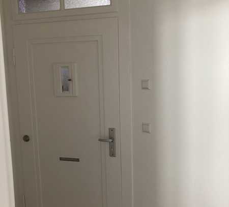 Schöne 3-Zimmer-Hochparterre-Wohnung mit Balkon in Benthe
