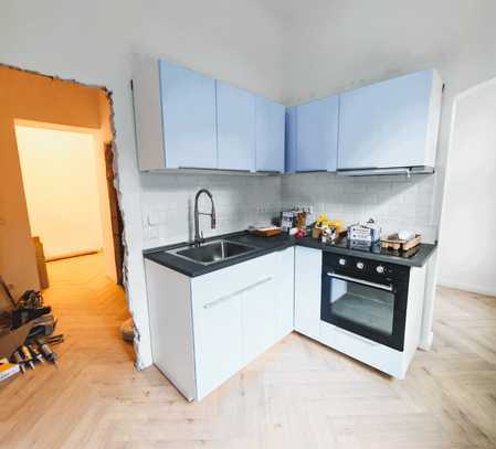 Erstbezug nach Modernisierung - 2,5-Zimmer-Wohnung in charmantem Altbau in 12205 Lichterfelde