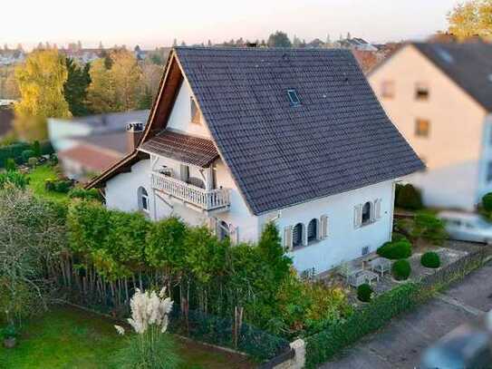 +++Juwel am Stadtrand: Modernisiertes, großzügiges Einfamilienhaus mit Wintergarten, Südwestterra...