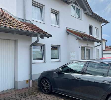 Attraktive und gepflegte 4-Zimmer-Maisonette-Wohnung mit Einbauküche in Mettenheim