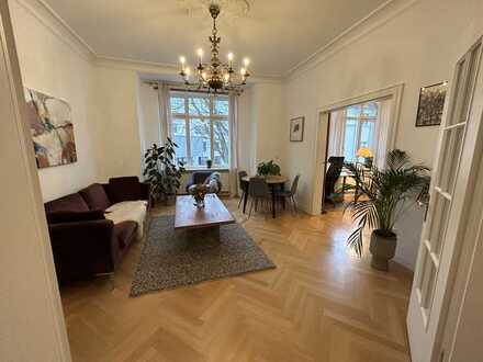 Wohnung in Jugendhausvilla mit vier Zimmern sowie Balkon und Einbauküche in Bamberg