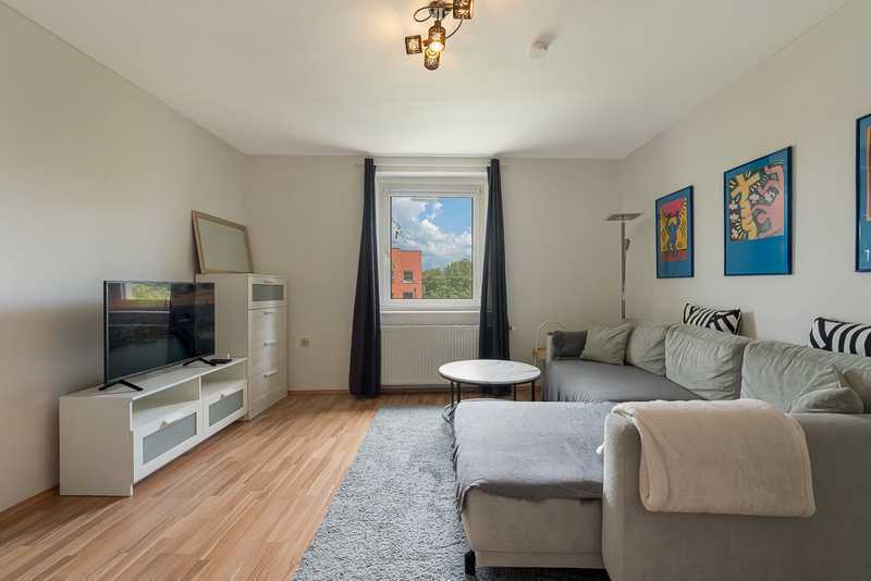 Sofortbezug 2-Zimmer-Wohnung in Köln-Humboldt-Gremberg, löffelfertig möbliert und WG-geeignet