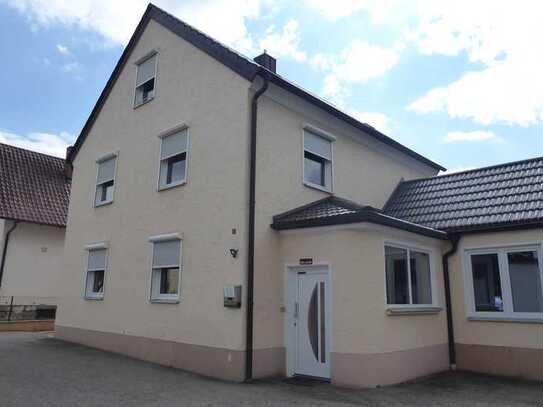 Schönes und modernisiertes 5-Zimmer-Einfamilienhaus zur Miete in Alteglofsheim, Alteglofsheim