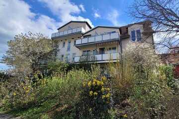 Schöne 3 Zimmerwohnung mit Einbauküche und Balkon