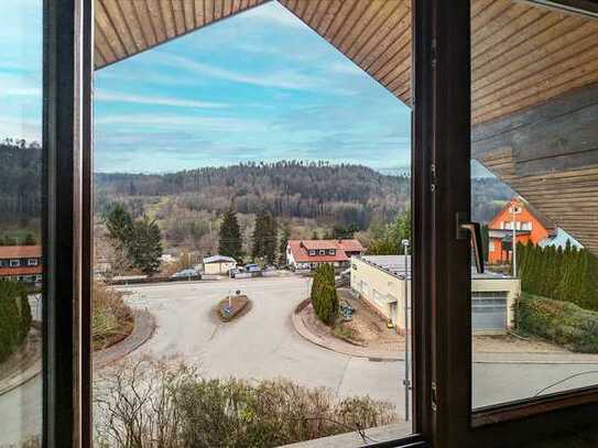 Ebhausen! Wohnhaus mit Büroeinheit und Baugrundstück