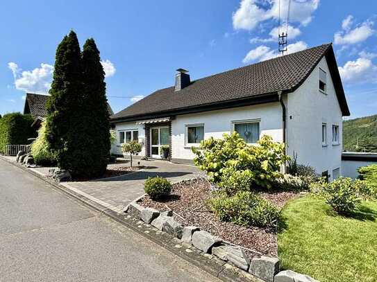 Tolles Einfamilienhaus mit Einliegerwohnung in schöner Lage von Herdorf