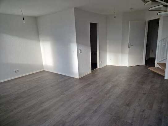 Mit 150€-Gutschein zum Einzug*: Renovierte 2-Zimmer-Maisonettewohnung in Frankfurt-Niederrad