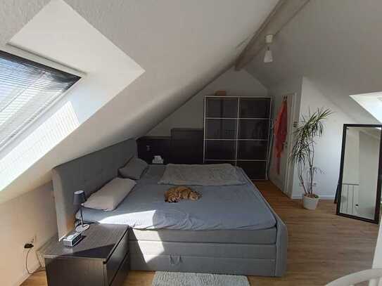 Ruhig gelegene 3 Zimmer Maisonette Wohnung mit tollem Dachbalkon und schöner Aussicht