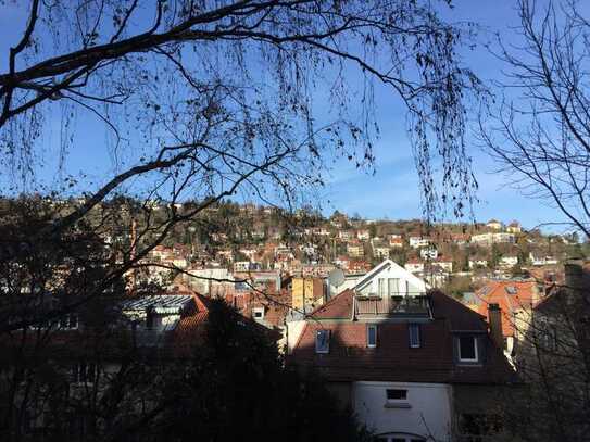 Stilvolle 3-Zimmer-Wohnung mit Balkon und Einbauküche in Stuttgart