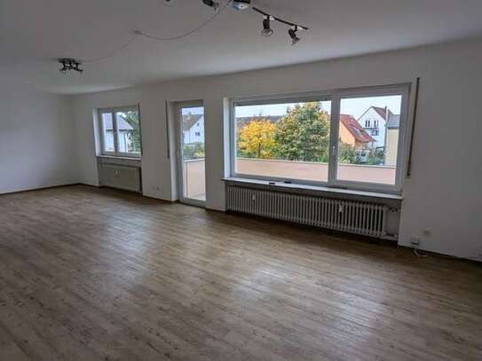 Freundliche 4-Zimmer-Wohnung mit Balkon in Eggenstein-Leopoldshafen