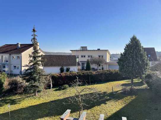 Aussichtslage, 3-Zi-Whg mit extra Home Office Zi.- Kirchheim/N. , Südbalkon, großen Garage