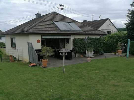 Mehrfamilienhaus, Doppelgaragenhaus, Einliegerwohnung, gepflegter Garten, besonders für Luxpendler