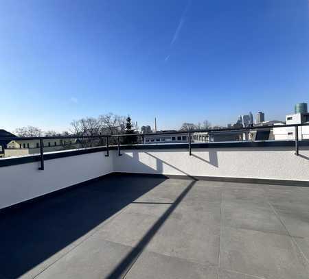 Skyline pur! Exklusive Penthouse-Wohnung mit großer Dachterrasse!