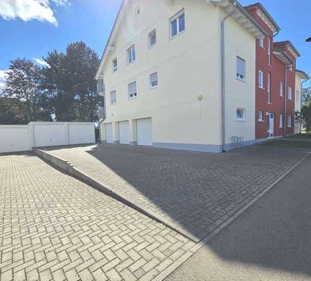 Trossingen: Mod. 3,5 - Zimmer- Whg. mit Einzelgarage, gr. Balkon, hochwert. Einbaukü + eig. Speicher