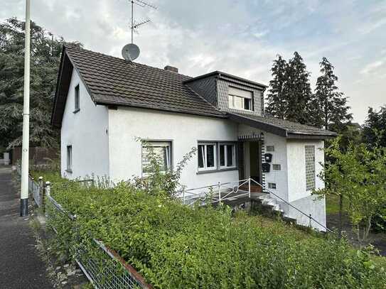 Charmantes Einfamilienhaus mit viel Potential und einem großen Grundstück in Brühl-Badorf