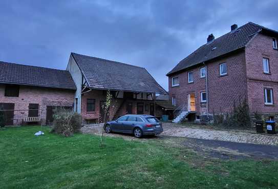 "GUT zum LEBEN" Familien-Haus mit Wiese