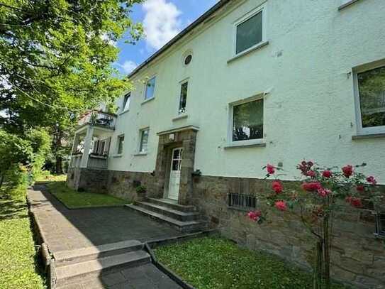 WI-Aukamm: großes 4 Fam.-Haus von 1937 in stadtnaher Lage